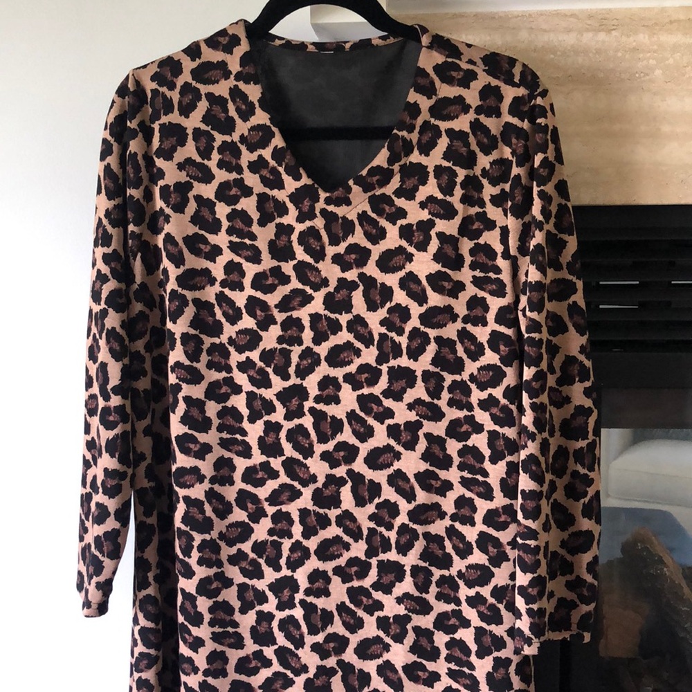 Leopard print long sleeve midi dress